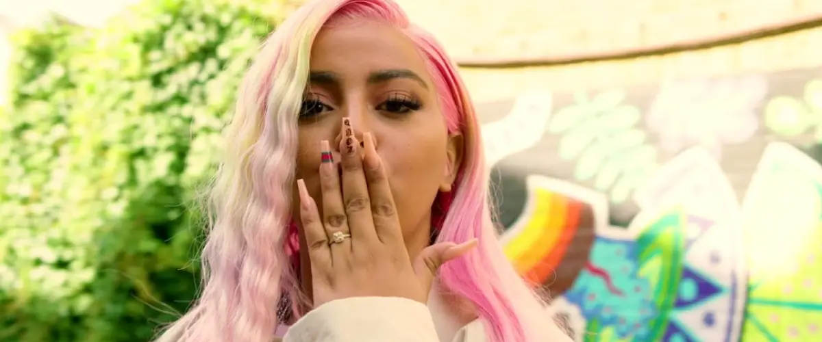 Marwa Loud - Mytho déja sur MixFeever