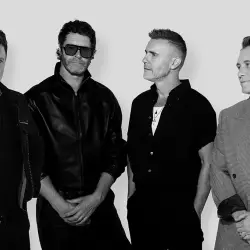 Take That s'associe à Michael Patrick Kelly pour 